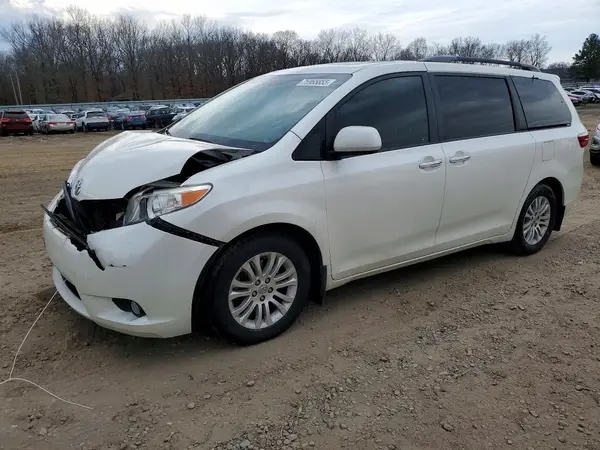 5TDYK3DC8GS763636 2016 TOYOTA SIENNA - Image 1