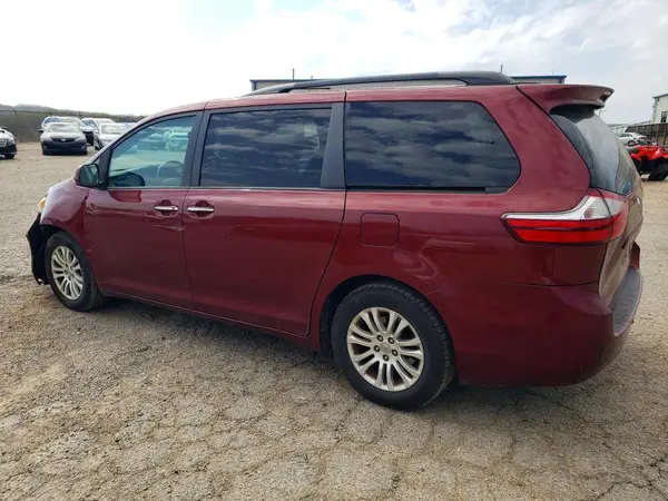 5TDYK3DC8GS763877 2016 TOYOTA SIENNA - Image 2