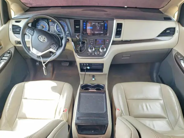 5TDYK3DC8GS763877 2016 TOYOTA SIENNA - Image 8