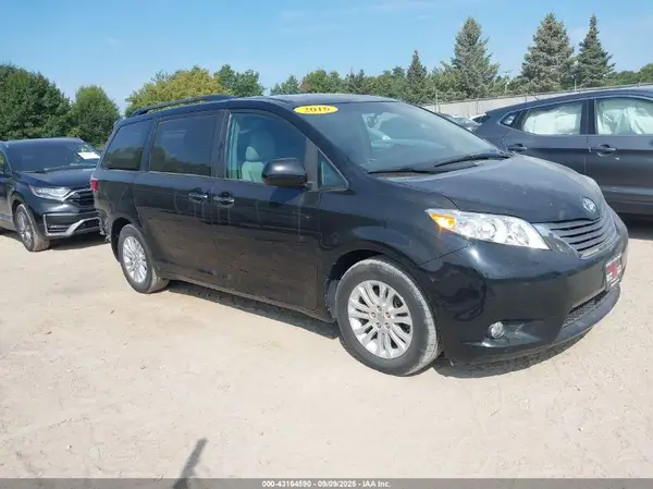 5TDYK3DC8GS766200 2016 TOYOTA SIENNA - Image 1