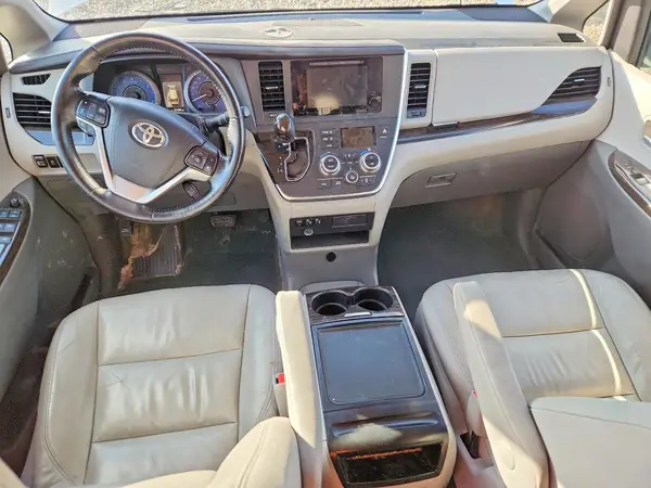5TDYK3DC9GS691197 2016 TOYOTA SIENNA - Image 8