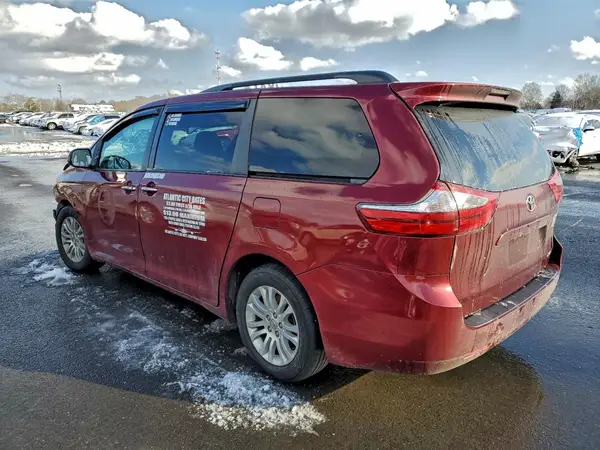 5TDYK3DC9GS691202 2016 TOYOTA SIENNA - Image 2