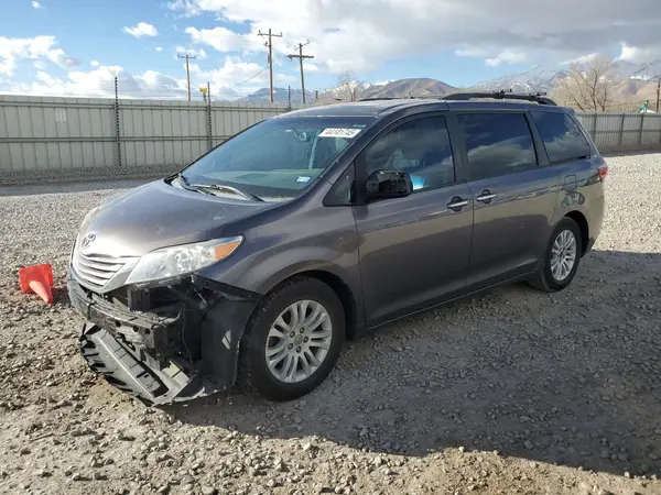 5TDYK3DC9GS693063 2016 TOYOTA SIENNA - Image 1