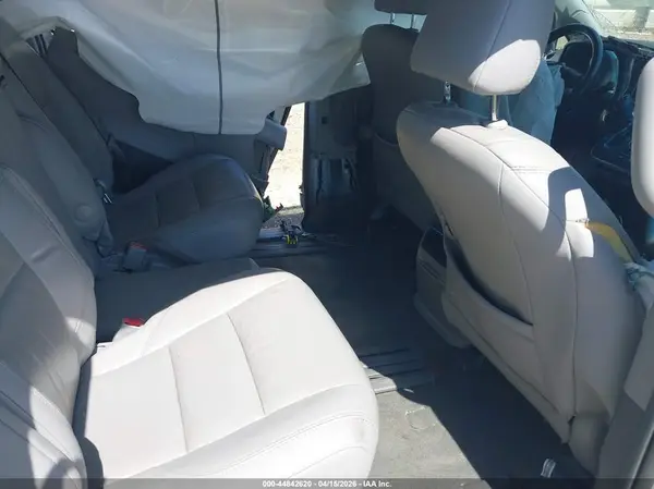 5TDYK3DC9GS697565 2016 TOYOTA SIENNA - Image 8