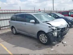 5TDYK3DC9GS701517 2016 TOYOTA SIENNA