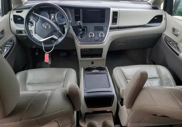 5TDYK3DC9GS702117 2016 TOYOTA SIENNA - Image 8