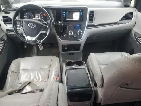 5TDYK3DC9GS704465 2016 TOYOTA SIENNA - Image 8