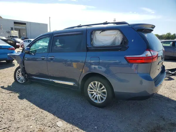 5TDYK3DC9GS710217 2016 TOYOTA SIENNA - Image 2