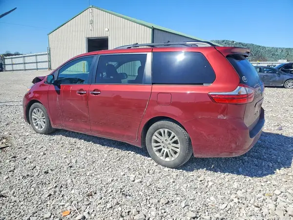 5TDYK3DC9GS714381 2016 TOYOTA SIENNA - Image 2