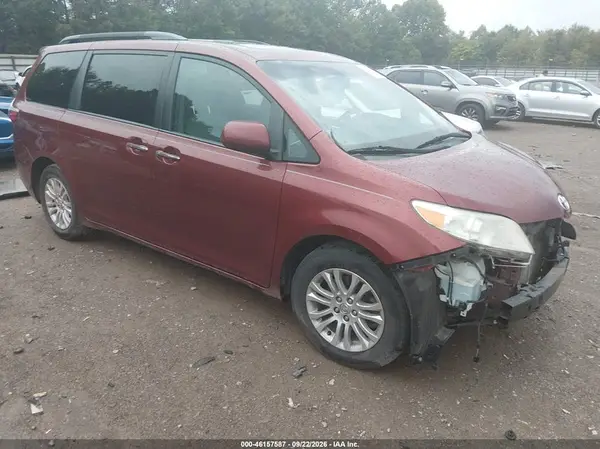 5TDYK3DC9GS715059 2016 TOYOTA SIENNA - Image 1