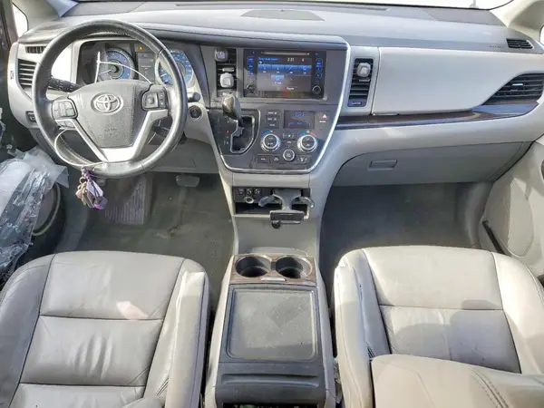 5TDYK3DC9GS715854 2016 TOYOTA SIENNA - Image 8
