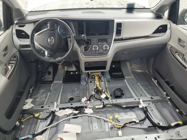 5TDYK3DC9GS718107 2016 TOYOTA SIENNA - Image 8