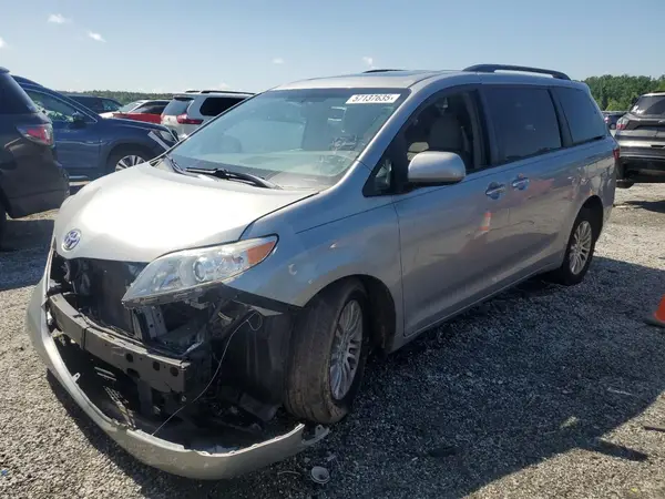 5TDYK3DC9GS718138 2016 TOYOTA SIENNA - Image 1