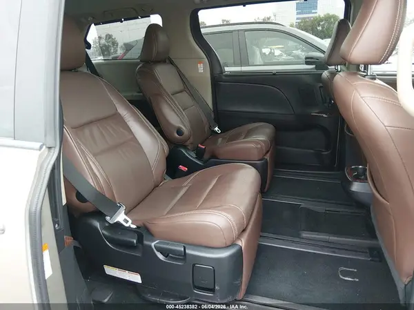 5TDYK3DC9GS719340 2016 TOYOTA SIENNA - Image 8