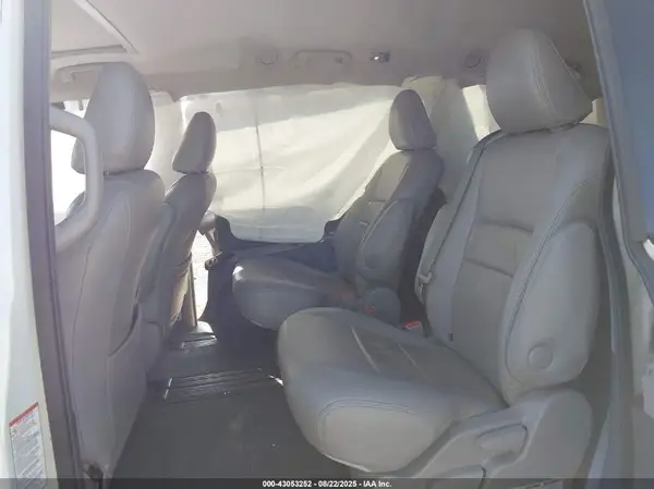 5TDYK3DC9GS719760 2016 TOYOTA SIENNA - Image 8