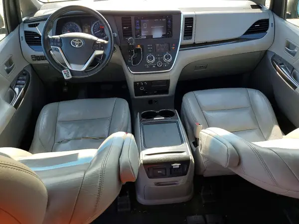 5TDYK3DC9GS720956 2016 TOYOTA SIENNA - Image 8