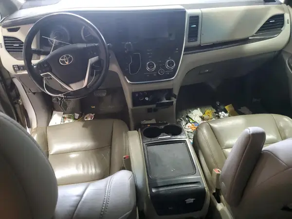 5TDYK3DC9GS727647 2016 TOYOTA SIENNA - Image 8