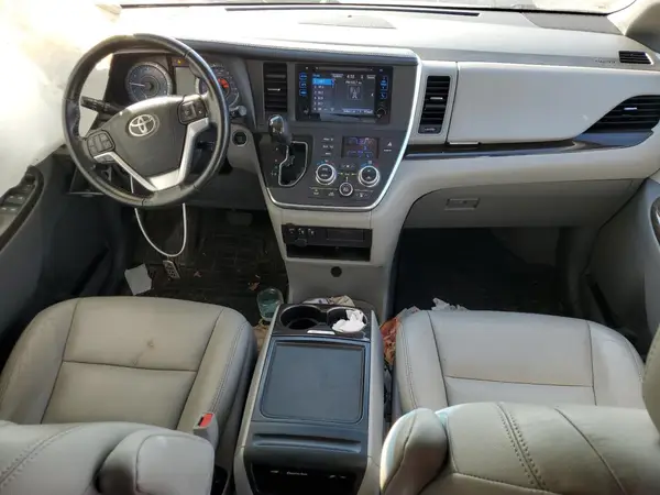 5TDYK3DC9GS727650 2016 TOYOTA SIENNA - Image 8
