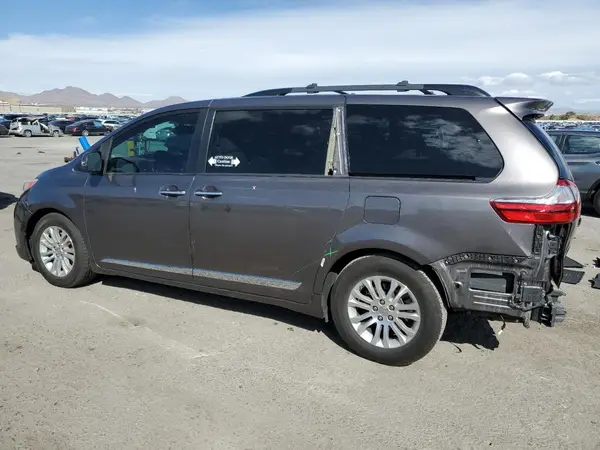 5TDYK3DC9GS728183 2016 TOYOTA SIENNA - Image 2
