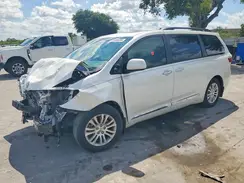 5TDYK3DC9GS734050 2016 TOYOTA SIENNA