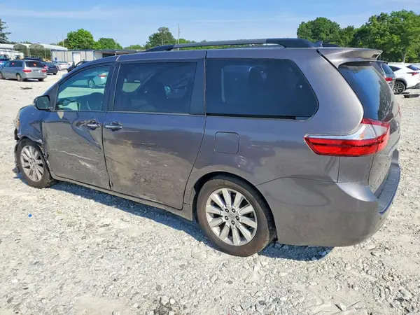 5TDYK3DC9GS748479 2016 TOYOTA SIENNA - Image 2
