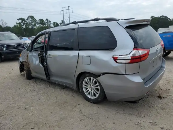 5TDYK3DC9GS749096 2016 TOYOTA SIENNA - Image 2