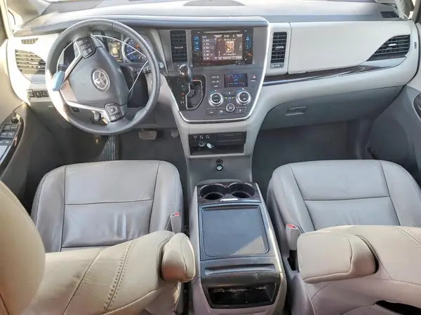 5TDYK3DC9GS758817 2016 TOYOTA SIENNA - Image 8