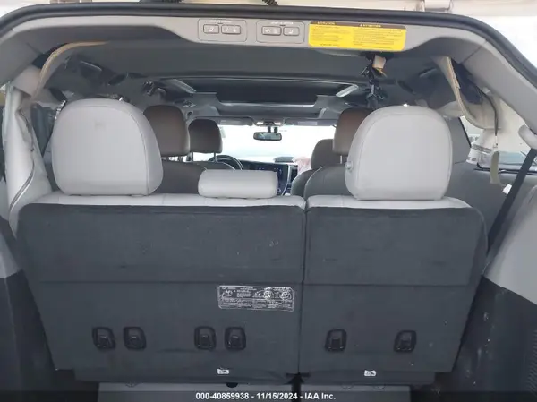 5TDYK3DC9GS759983 2016 TOYOTA SIENNA - Image 8