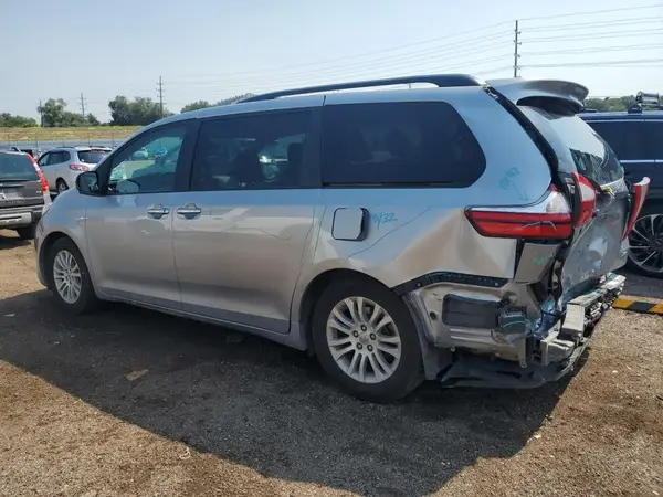 5TDYK3DCXGS700294 2016 TOYOTA SIENNA - Image 2