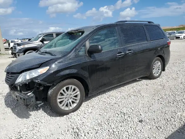 5TDYK3DCXGS710775 2016 TOYOTA SIENNA - Image 1