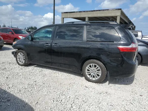 5TDYK3DCXGS710775 2016 TOYOTA SIENNA - Image 2