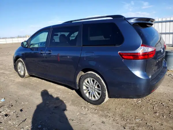 5TDYK3DCXGS721307 2016 TOYOTA SIENNA - Image 2