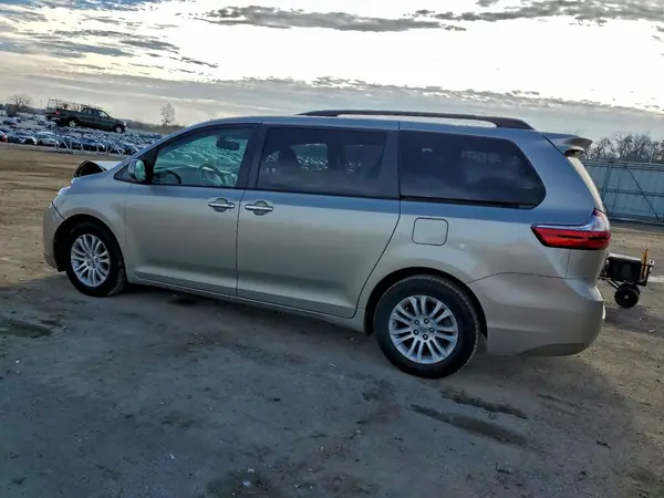 5TDYK3DCXGS729150 2016 TOYOTA SIENNA - Image 2