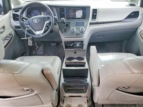5TDYK3DCXGS735966 2016 TOYOTA SIENNA - Image 8