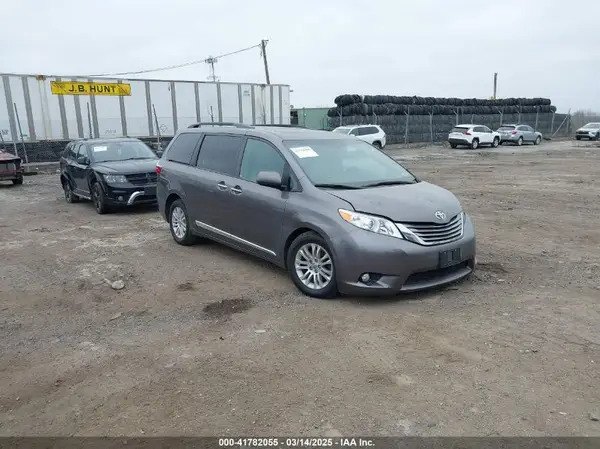 5TDYK3DCXGS737846 2016 TOYOTA SIENNA - Image 1