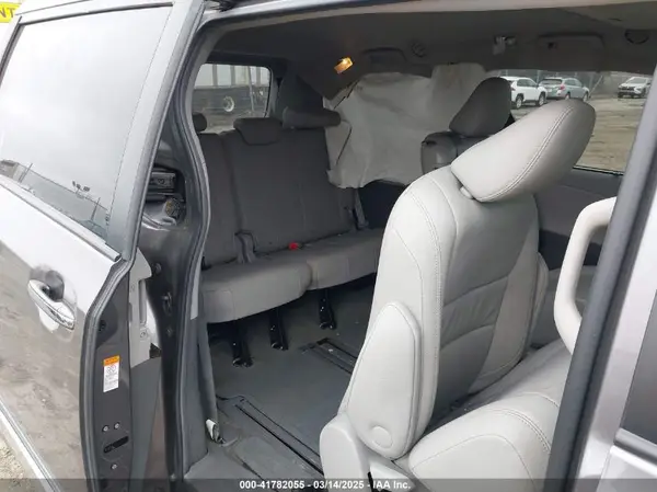 5TDYK3DCXGS737846 2016 TOYOTA SIENNA - Image 8