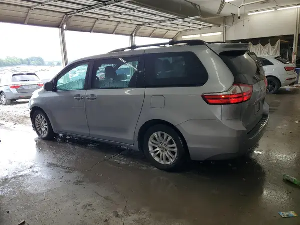 5TDYK3DCXGS738530 2016 TOYOTA SIENNA - Image 2