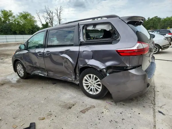 5TDYK3DCXGS741489 2016 TOYOTA SIENNA - Image 2