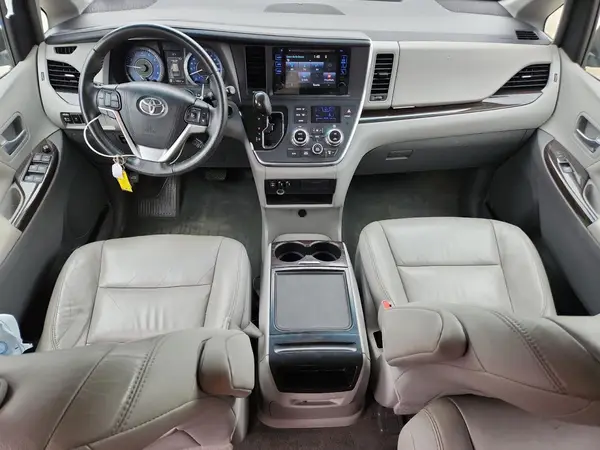5TDYK3DCXGS741489 2016 TOYOTA SIENNA - Image 8