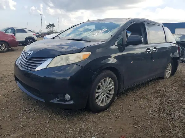 5TDYK3DCXGS742030 2016 TOYOTA SIENNA - Image 1