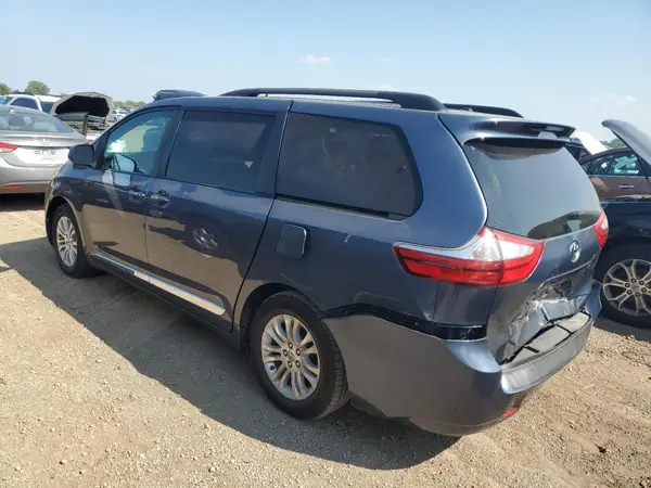 5TDYK3DCXGS746546 2016 TOYOTA SIENNA - Image 2