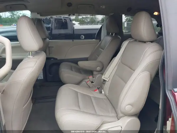 5TDYK3DCXGS747888 2016 TOYOTA SIENNA - Image 8