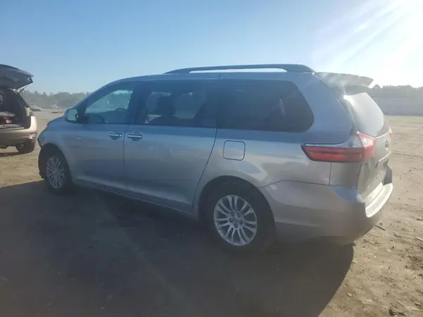 5TDYK3DCXGS748698 2016 TOYOTA SIENNA - Image 2