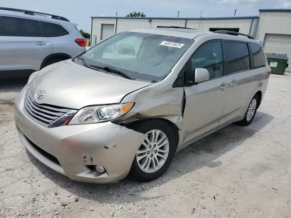 5TDYK3DCXGS748717 2016 TOYOTA SIENNA - Image 1