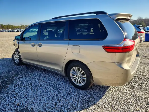 5TDYK3DCXGS750631 2016 TOYOTA SIENNA - Image 2