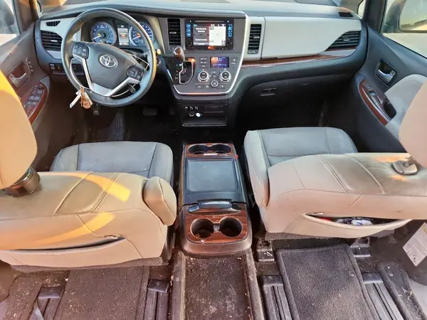 5TDYK3DCXGS752895 2016 TOYOTA SIENNA - Image 8