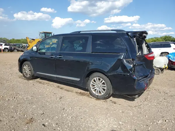5TDYK3DCXGS758728 2016 TOYOTA SIENNA - Image 2
