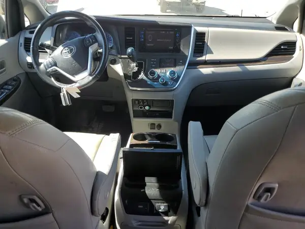 5TDYK3DCXGS761421 2016 TOYOTA SIENNA - Image 8