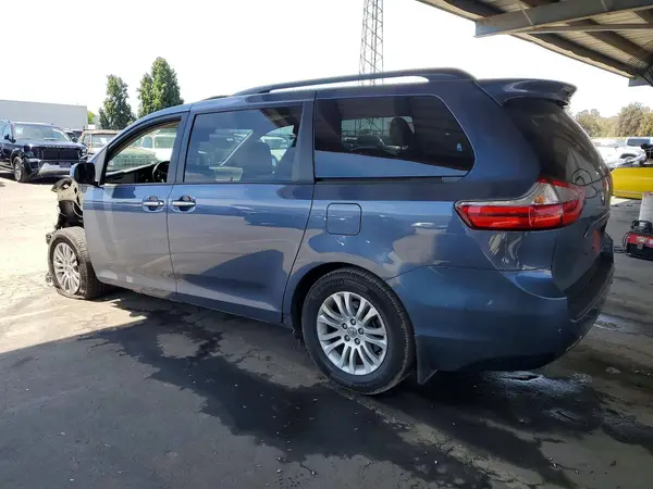 5TDYK3DCXGS762052 2016 TOYOTA SIENNA - Image 2