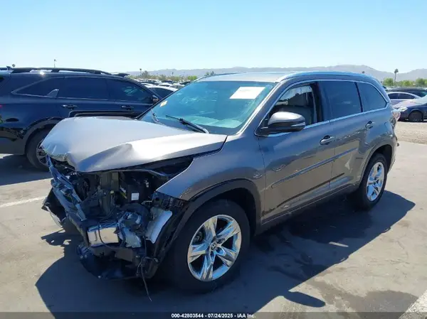 5TDYKRFH0GS137879 2016 TOYOTA HIGHLANDER - Image 2